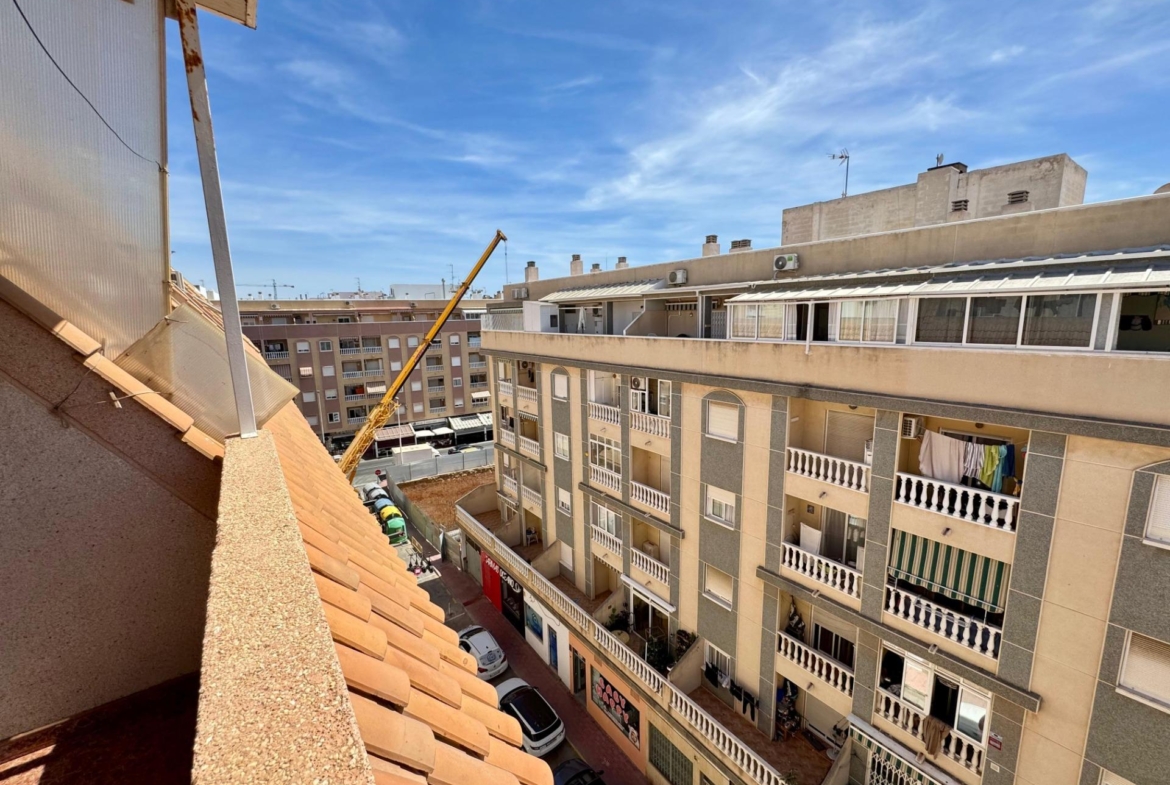 Penthouse in Torrevieja with South Orientation