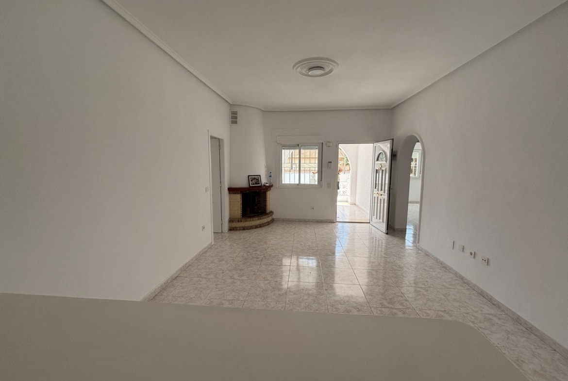 FABULOSA VILLA REFORMADA ESTILO MEDITERRÁNEO EN CIUDAD QUESADA