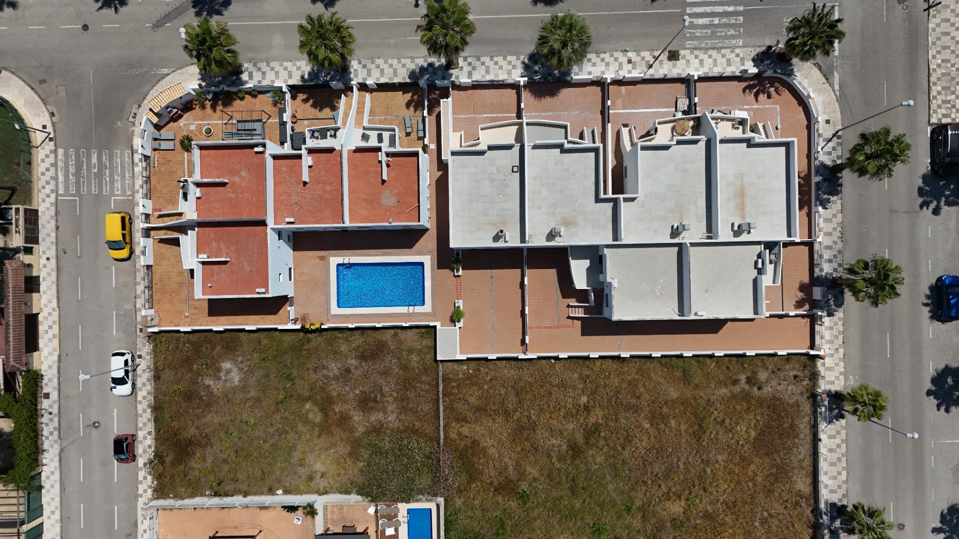 2-29-125 Exclusive townhouses in Oliva Nova: style, comfort, and sea just 500 m away