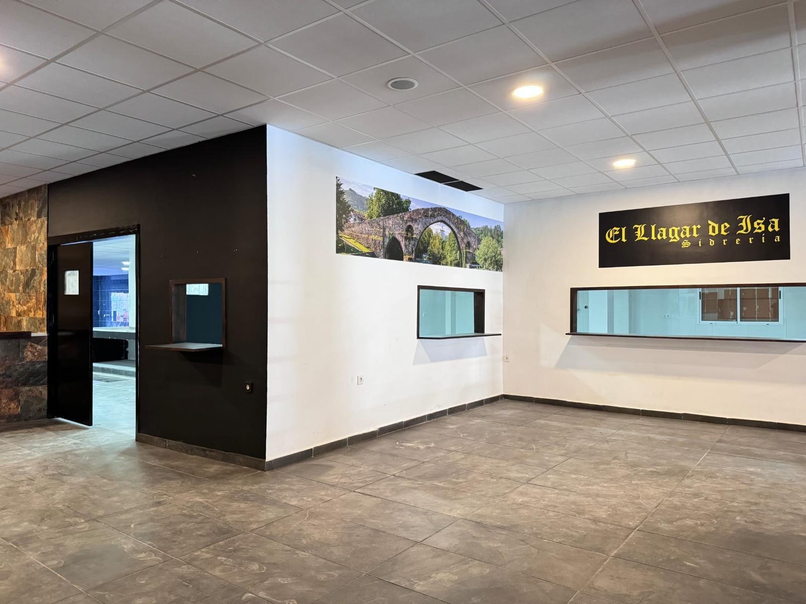 LOKALE COMERCIËLE CON SUPERFICIE DE 780 M2. SEGUNDA LINEA DE PLAYA. 70 METROS DEL MAR.