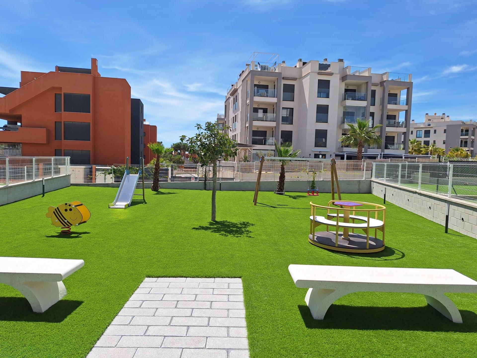 Nieuwbouw appartement in Villamartin met parkeerplaats en gemeenschappelijk zwembad