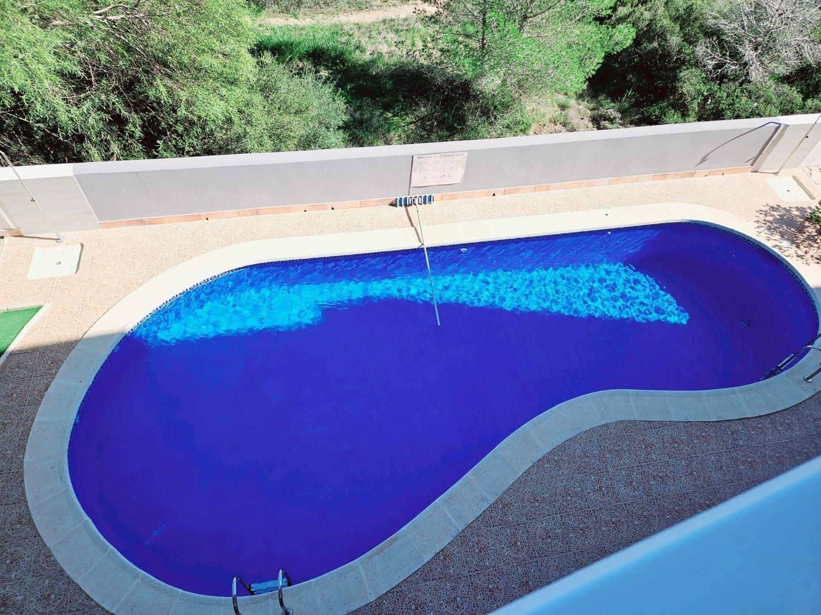 APATAMENTO CON PARKING+PISCINA EN ORIHUELA COSTA. 2 DORM. 2 BAÑOS. 85 M2.