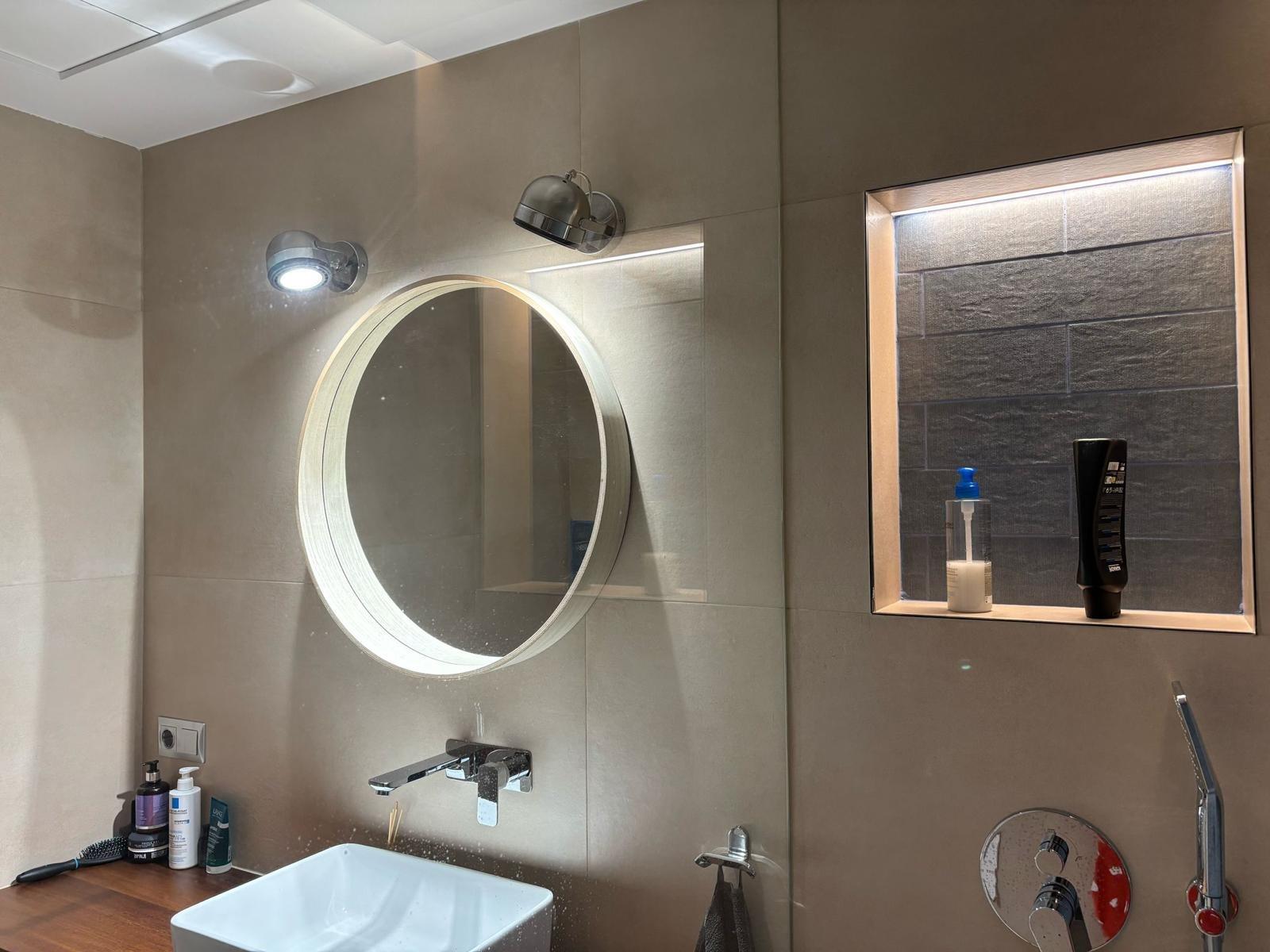 Exclusivo Chalet Pareado en Los Cisnes, Alicante: Confort y Modernidad