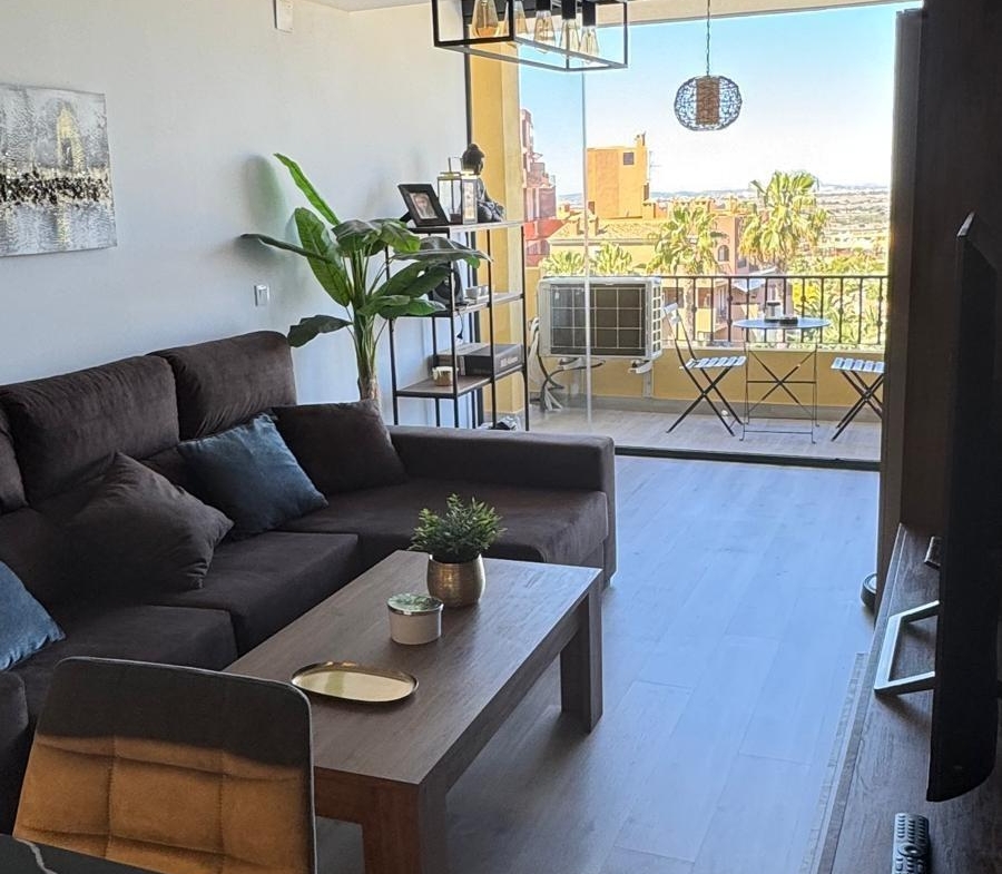 Exclusivo Piso de 2 Dormitorios en el Campo de Golf Bonalba, Mutxamel