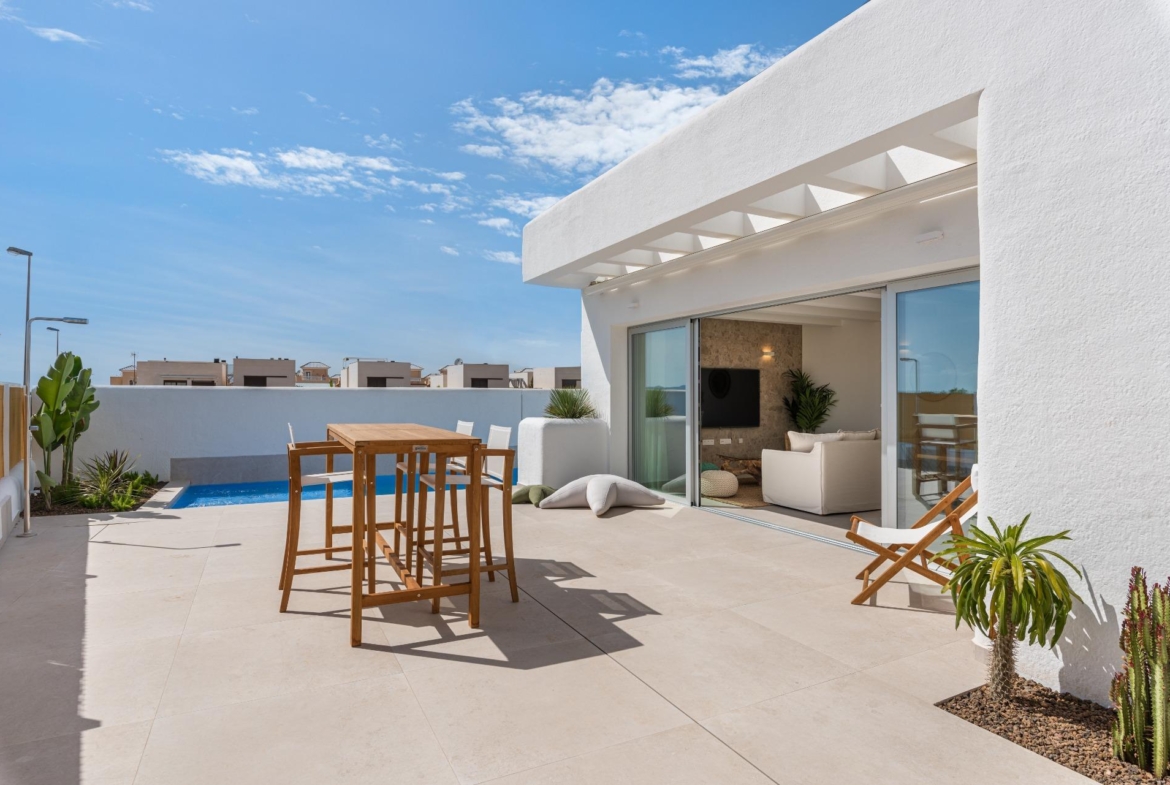 OBRA NUEVA EN DOLORES. VILLAS DE LUJO (SANTORINI) 3 DORM. 2 BAÑOS. PARCELA 260 M2. GARAJE+PISCINA.
