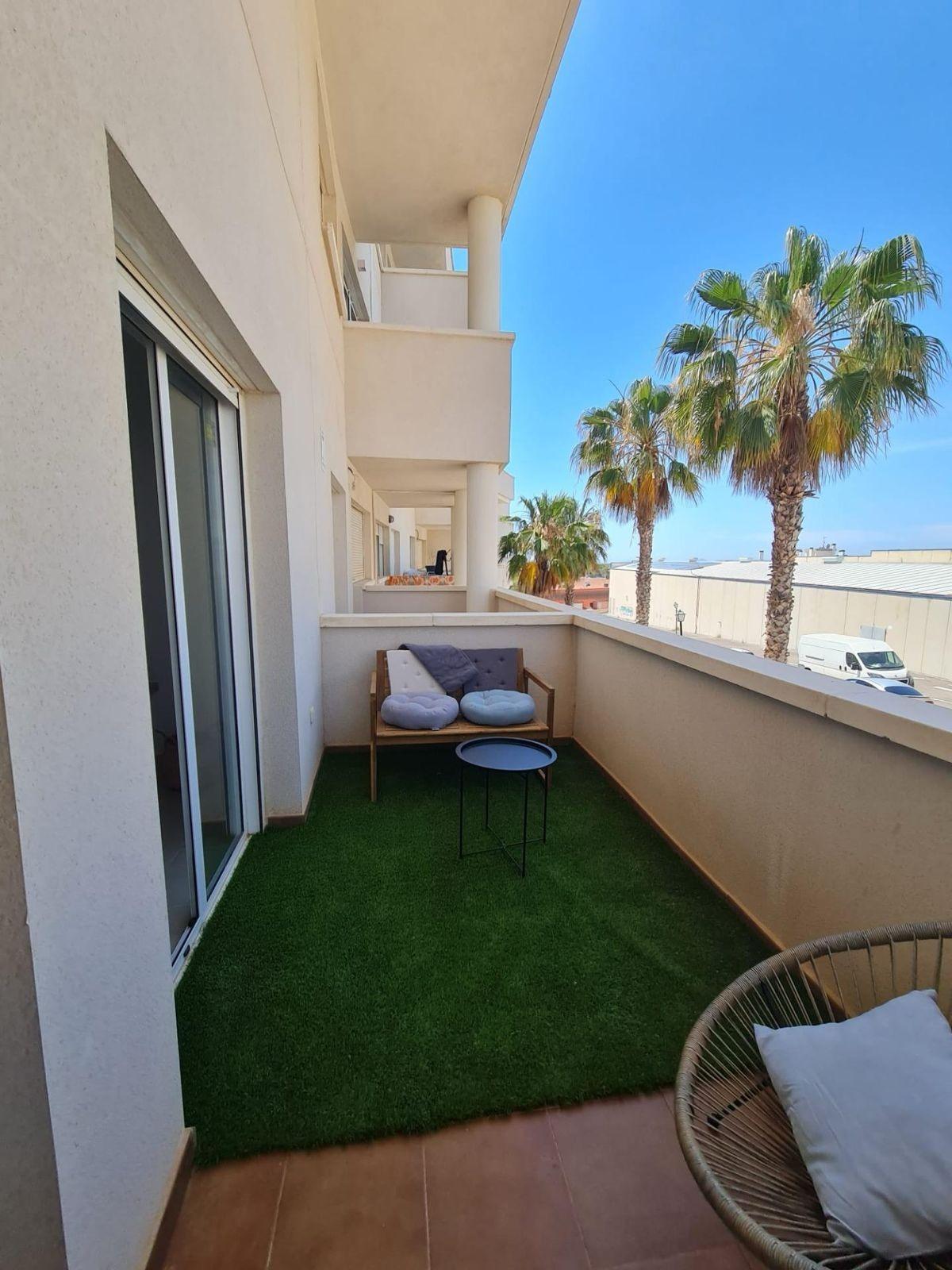 APATAMENTO CON PARKING+PISCINA EN ORIHUELA COSTA. 2 DORM. 2 BAÑOS. 85 M2.