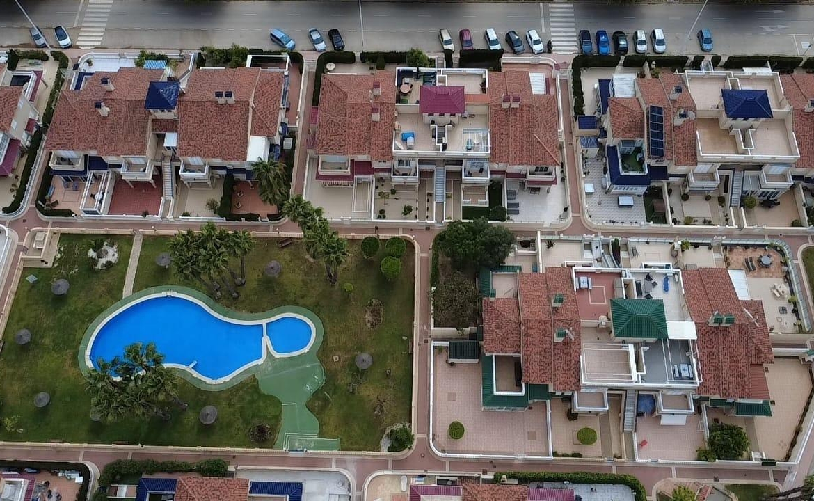 BUNGALOW PLANTA ALTA CON SOLÁRIUM EN ORIHUELA COSTA, ZENIAMAR I.