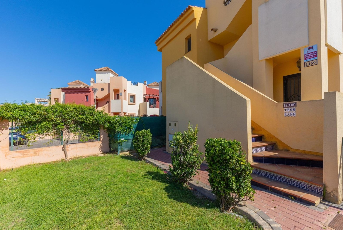 ATÍCO EN PUNTA PRIMA CON SOLARIUM PRIVADO DE 40 M2. 2 DORM. 2 BAÑOS. PISCINA COMUNITARIA.