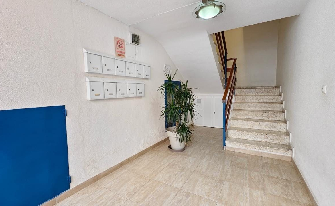 APPARTAMENTO A 300 METROS DE PLAYA CON 3 DORM. 2 BAÑOS CON SUPERFICIE DE 108 M2.