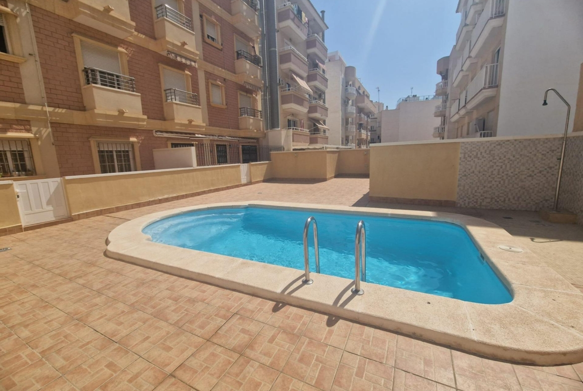 OPORTINIDAD!! APPARTAMENTO EN CABALLERA DE RODAS 2 HABS PISCINA COMUNITARIA 159.900