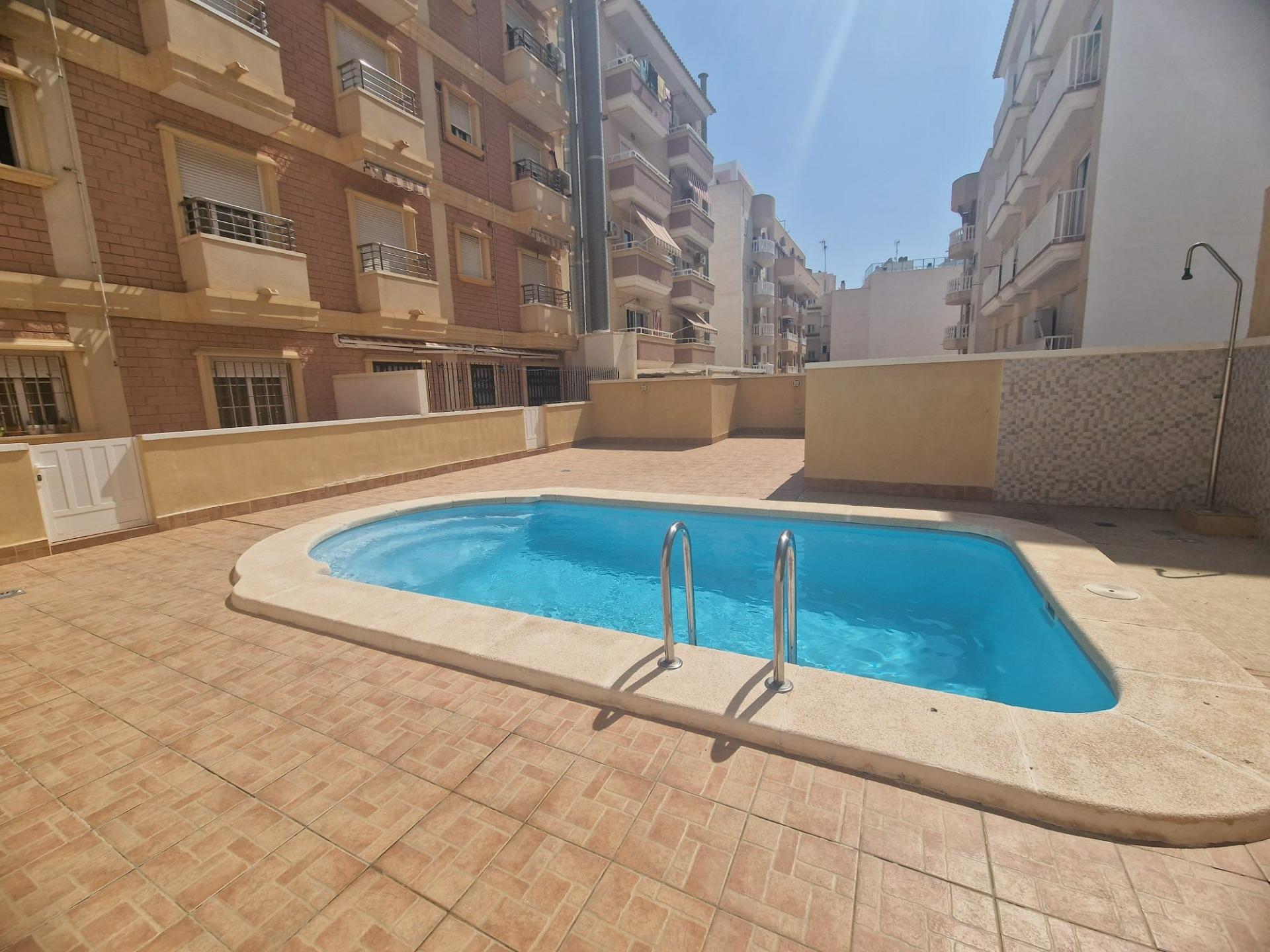 OPORTINIDAD!! APPARTAMENTO EN CABALLERA DE RODAS 2 HABS PISCINA COMUNITARIA 159.900