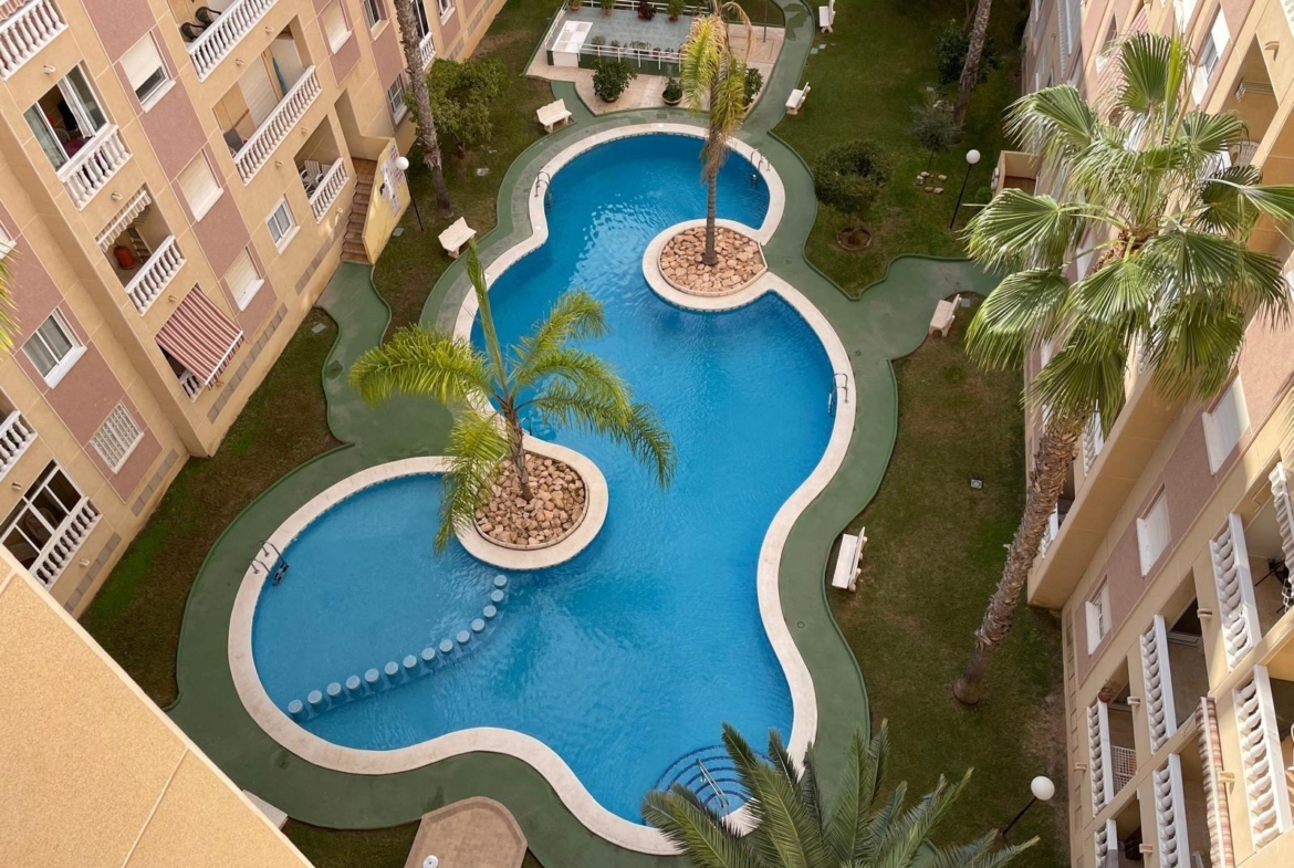 Charming Apartment in Torrevieja – Parque de las Naciones 🌞 2 bedrooms 1 bathroom with pool and garage