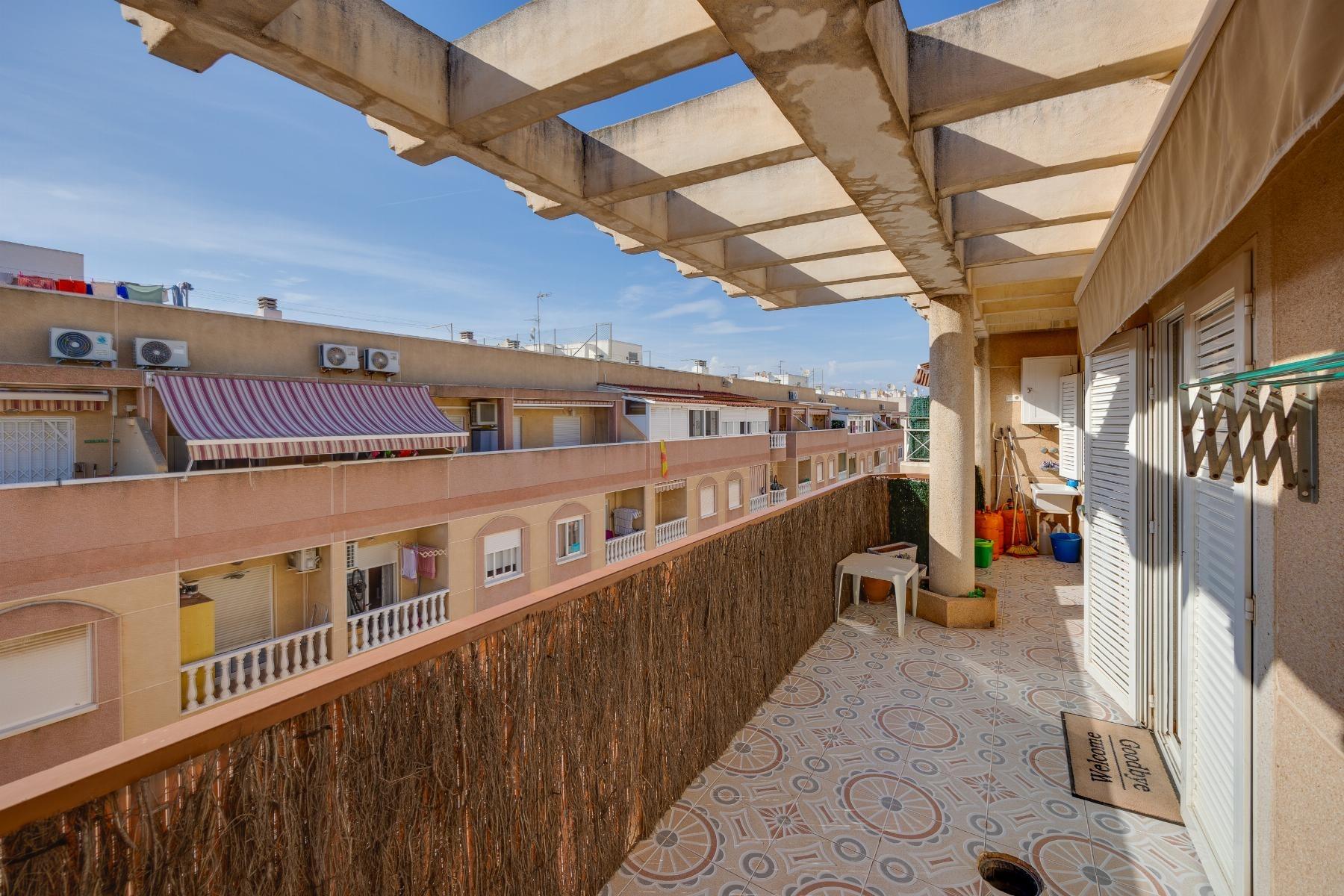 ÁTICO DE 2 HABITACIONES 2 BAÑOS Y AMPLIA TERRAZA