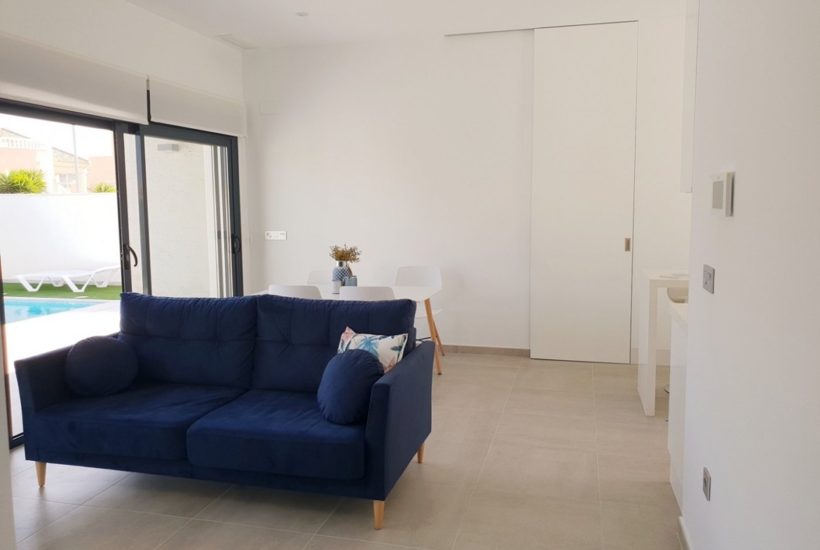 NEW BUILD VILLAS IN PINAR DE CAMPOVERDE