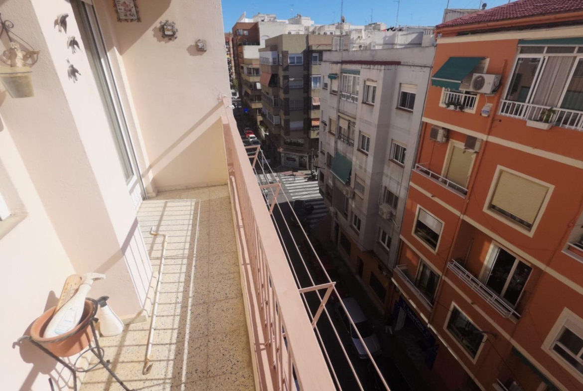 Magnifica vivienda en pleno centro de Alicante con ascensor y garaje, junto al Corte Inglés