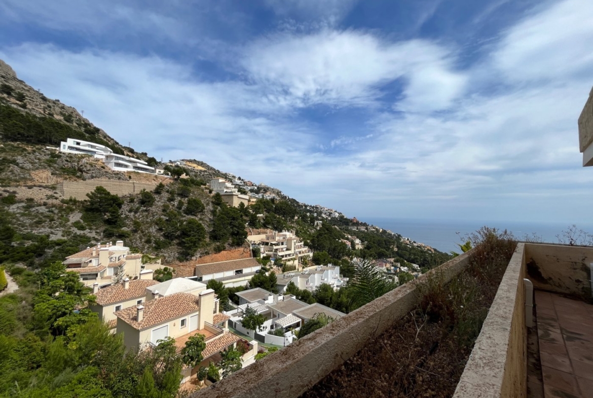 ALTEA HILLS EXCLUSIVE FLAT FOR SALE WITH SEA VIEWS
