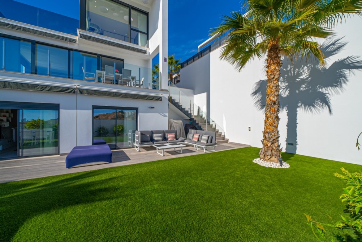 VILLA DE LUJO EN VENTA EN FINESTRAT – BALCON DE FINESTRAT