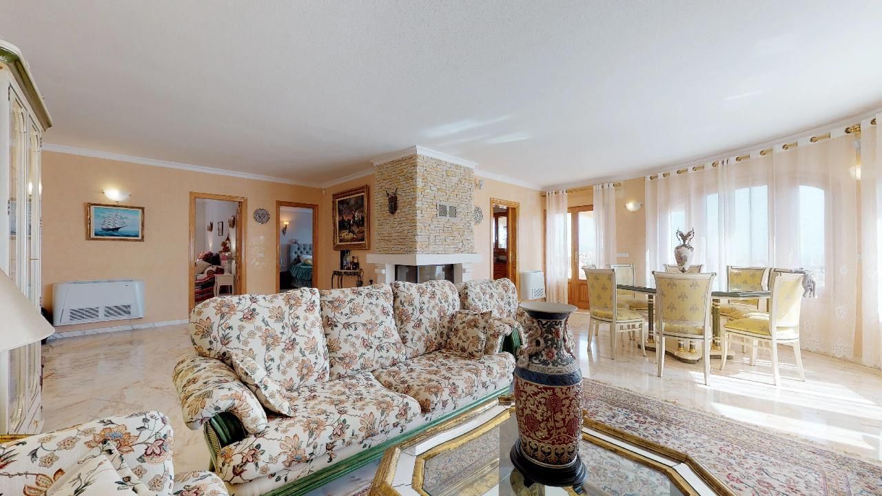 EXCLUSIEVE VILLA TE KOOP IN CALPE MET MARVELLOUS ZEEZICHTEN