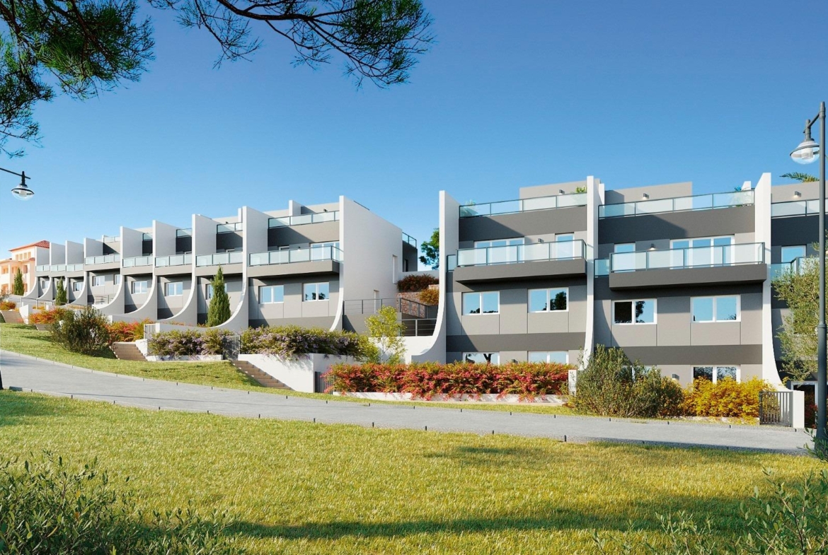 Nieuwe appartementen en herenhuizen met uitzicht op zee