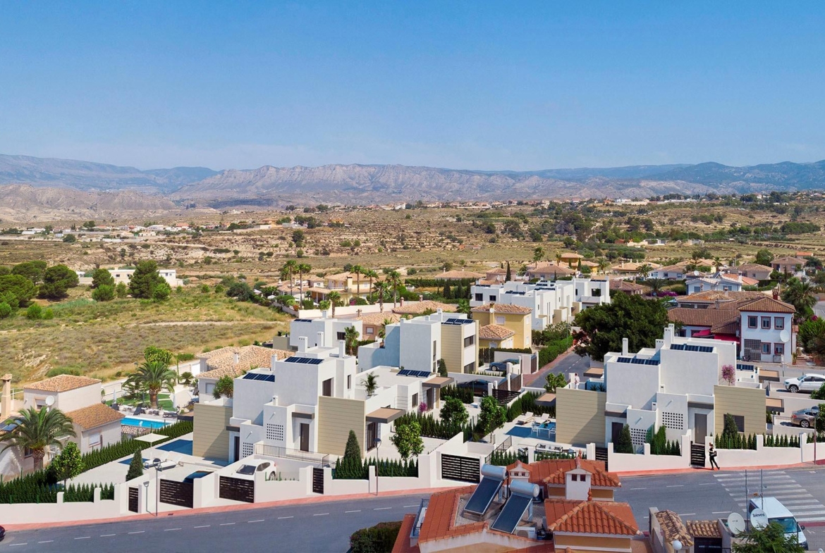 New independent, semi-detached and semi-detached homes in Busot, Alicante