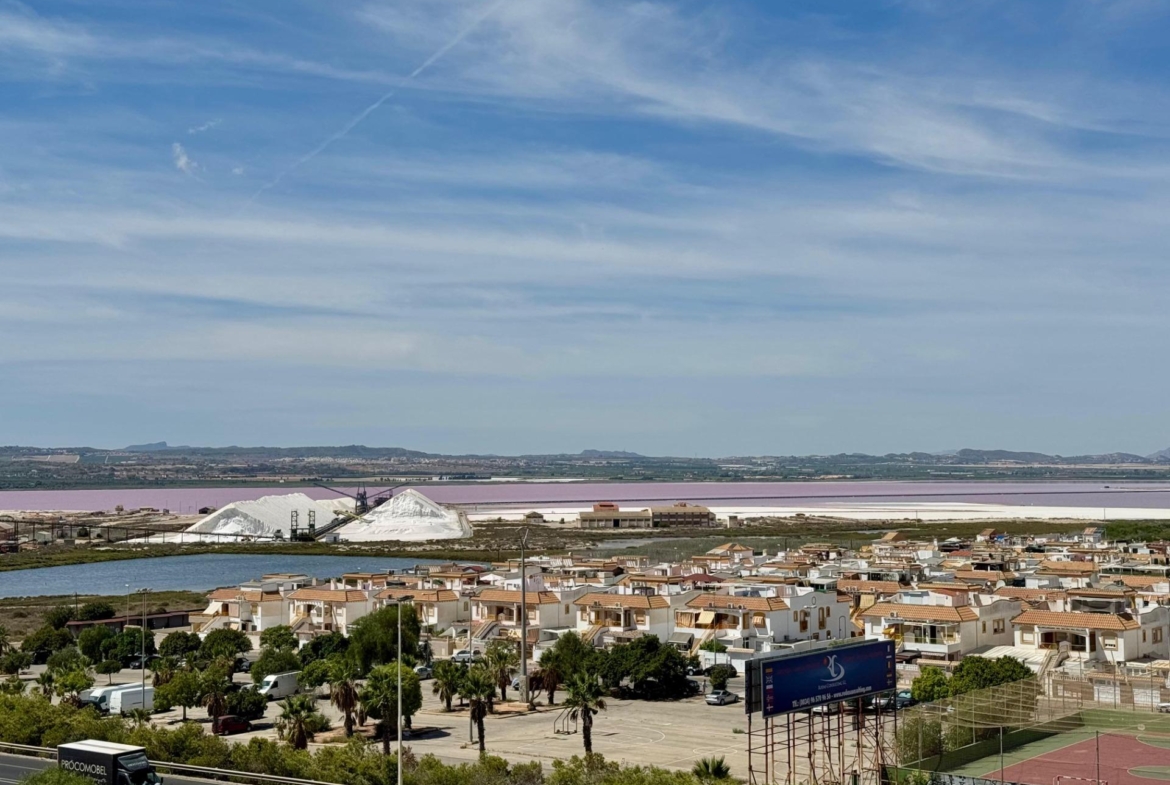 Penthouse in Torrevieja with South Orientation