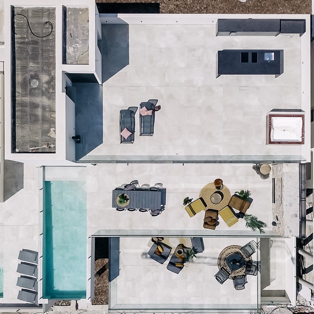 Design villa met een totale oppervlakte van 250 vierkante meter met uitzicht op Guardamar en de zee.