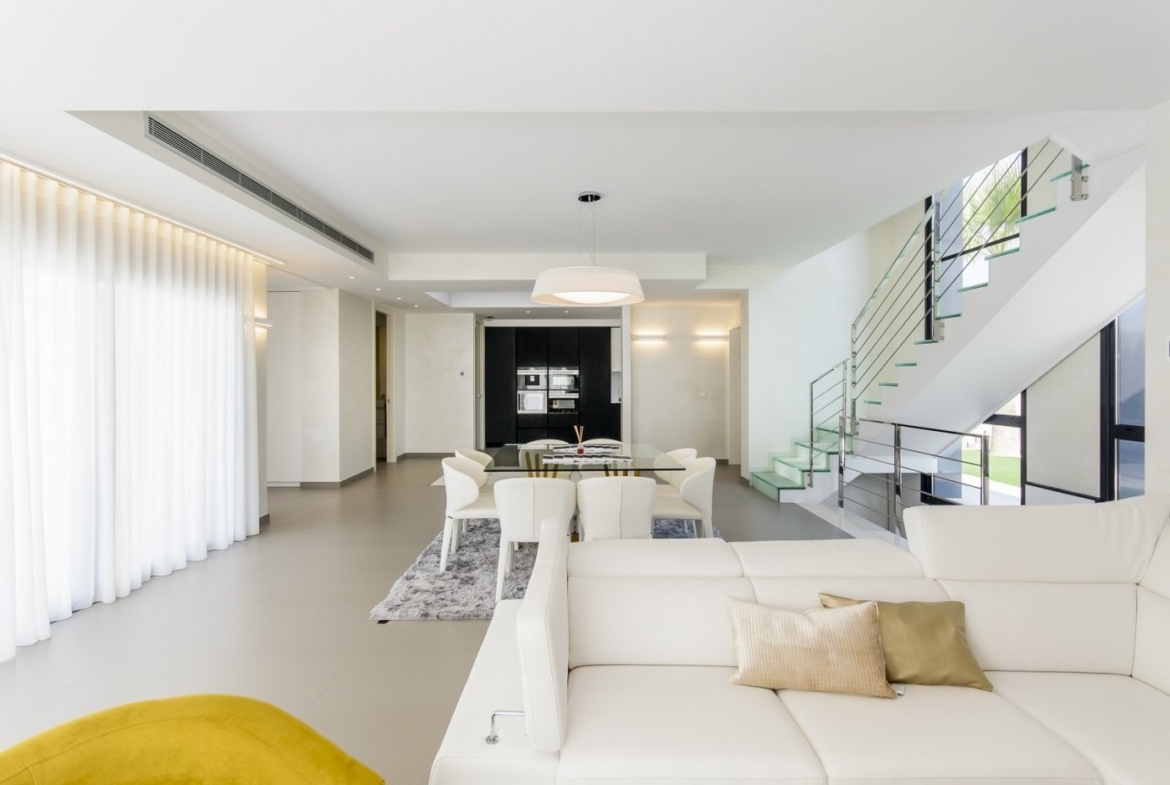 NEW CONSTRUCTION VILLAS 250 m FROM THE BEACH IN CAMPOAMOR