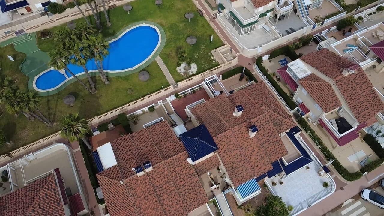 BUNGALOW PLANTA ALTA CON SOLÁRIUM EN ORIHUELA COSTA, ZENIAMAR I.
