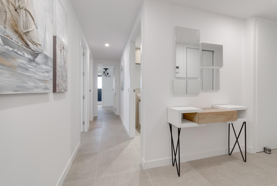 SPECTACULAR NEW LARGE APARTMENT WITH SEA AND MOUNTAIN VIEWS IN CALPE