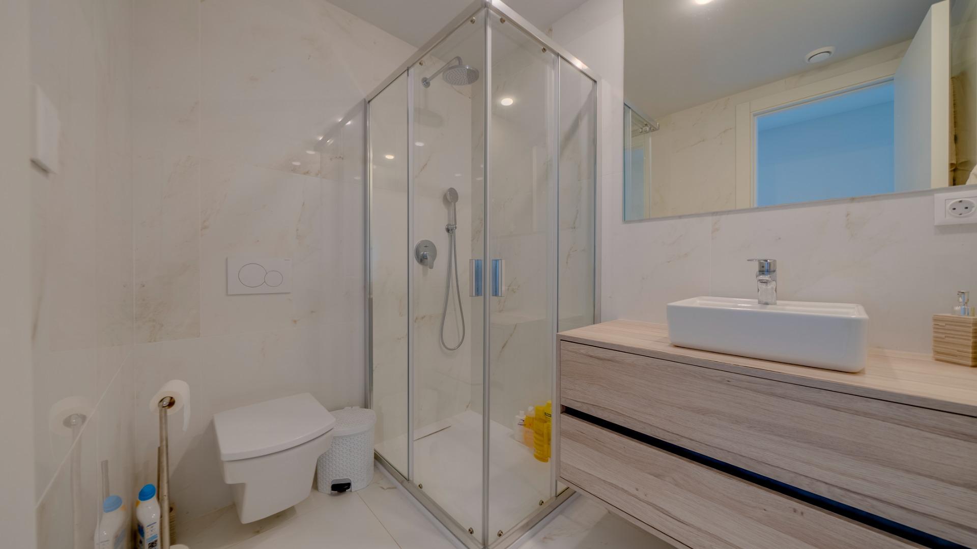 Exclusivo Piso en la Cala de Benidorm con Vistas al Mar