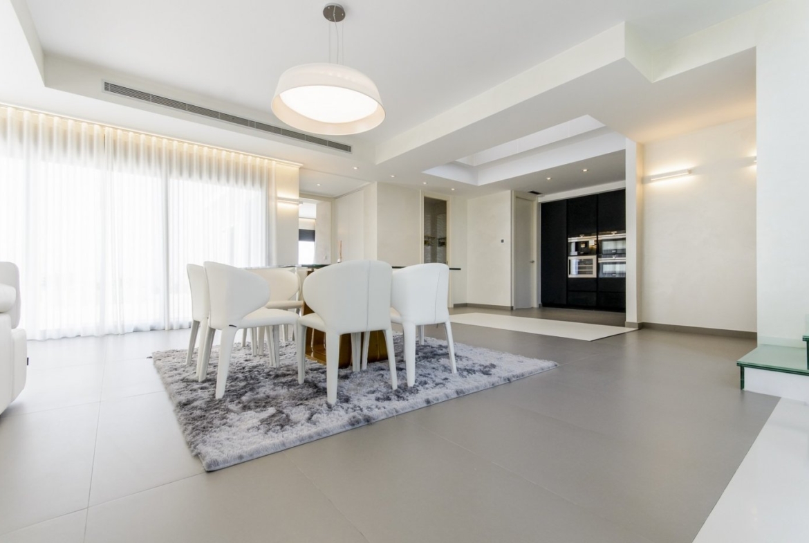 NEW CONSTRUCTION VILLAS 250 m FROM THE BEACH IN CAMPOAMOR