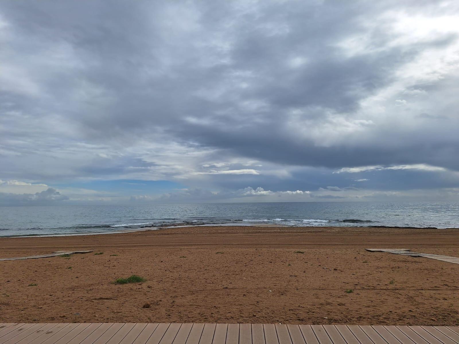Espectacular adosado al lado de la preciosa playa de la Mata con 3 dormitorios 2 baños Garaje