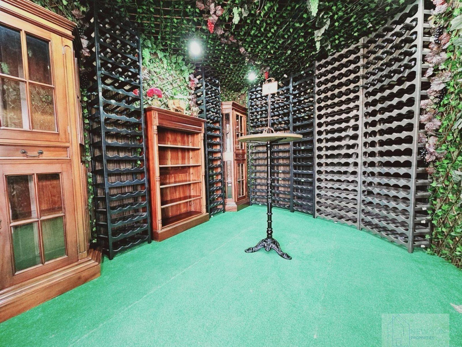 VILLA EN LA SIESTA CON 800 METROS DE PARCELA. PISCINA PRIVADA. 330 M2 DE CASA.