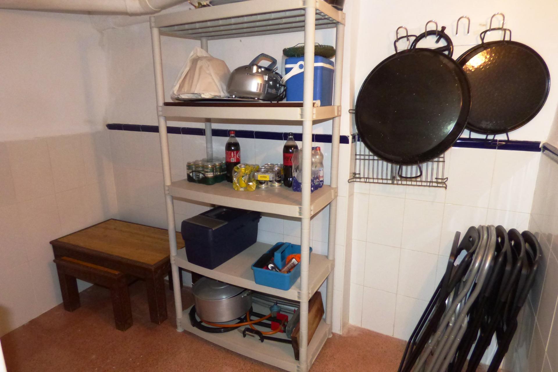 Chalet Adosado con Estilo Único a Pocos Pasos de la Playa de San Juan