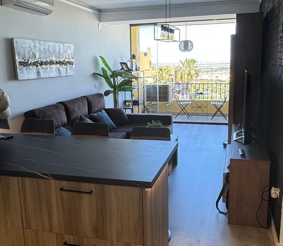 Exclusivo Piso de 2 Dormitorios en el Campo de Golf Bonalba, Mutxamel