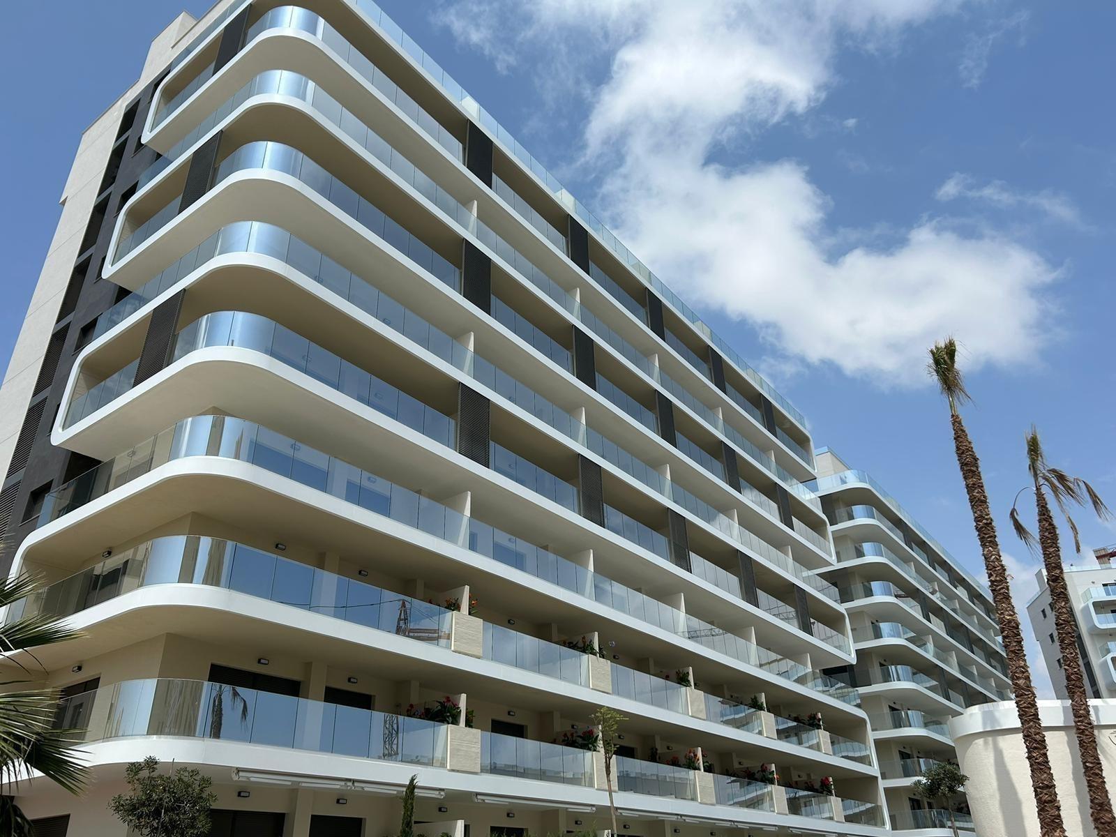2-31-85 Espectacular piso casi a estrenar en PAU V, The Style by TM a 300 m de la playa