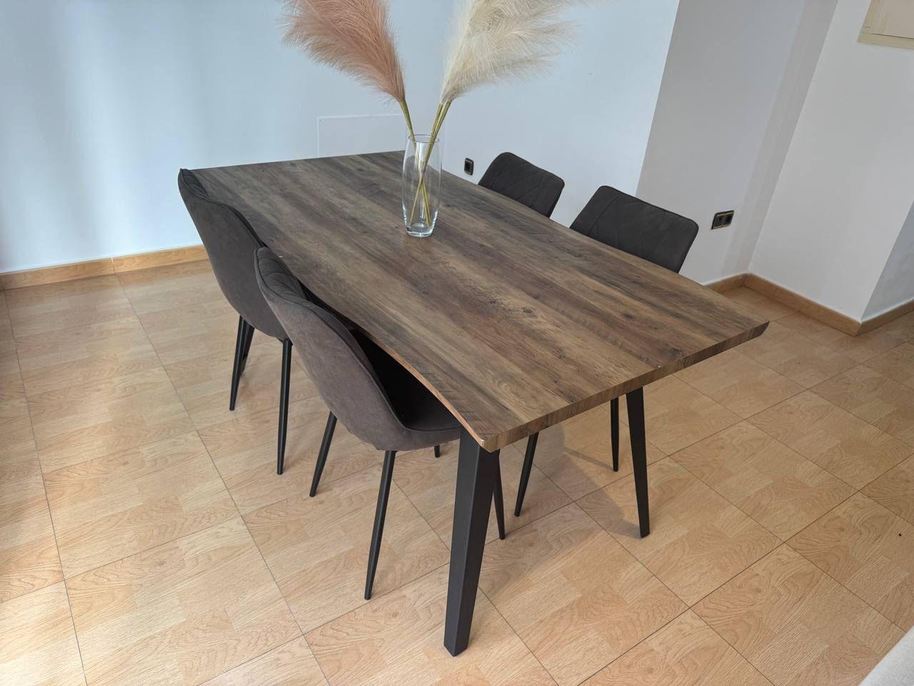 2-31-91 Spacious Semi-New Apartment in Torrevieja, Ideal for Living
