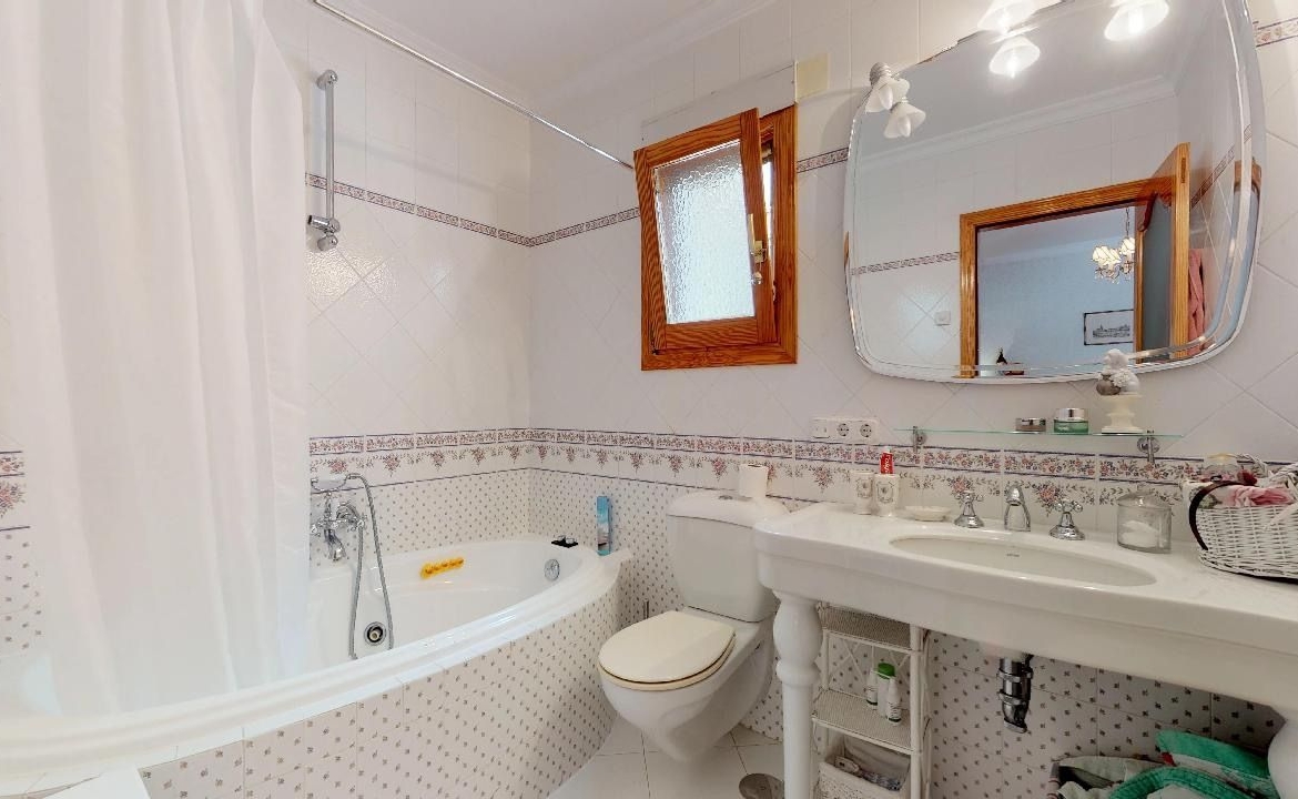 EXCLUSIEVE VILLA TE KOOP IN CALPE MET MARVELLOUS ZEEZICHTEN
