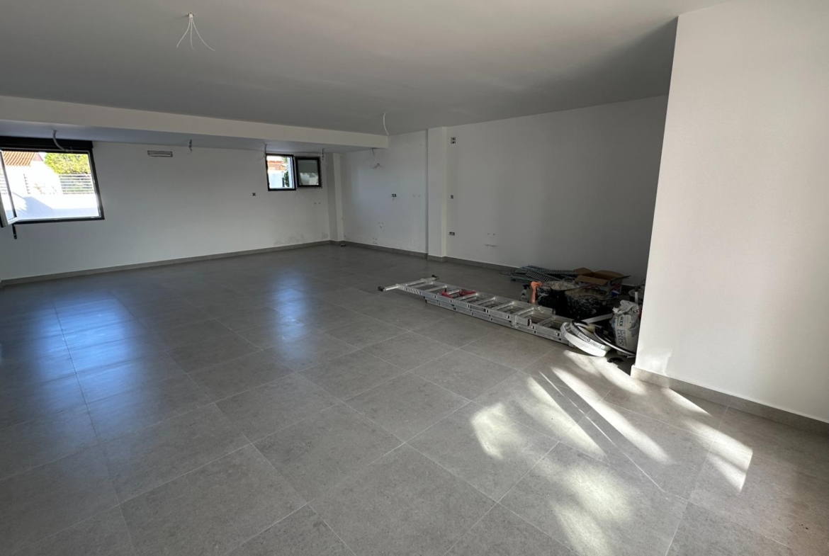 Exclusive townhouses in Oliva Nova: style, comfort, and sea just 500 m away
