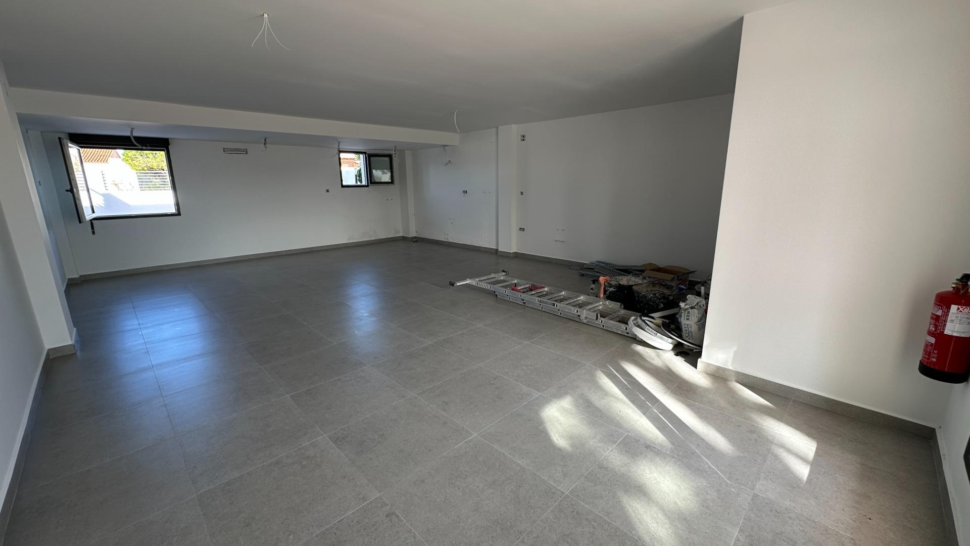 2-32-108 Exclusive townhouses in Oliva Nova: style, comfort, and sea just 500 m away