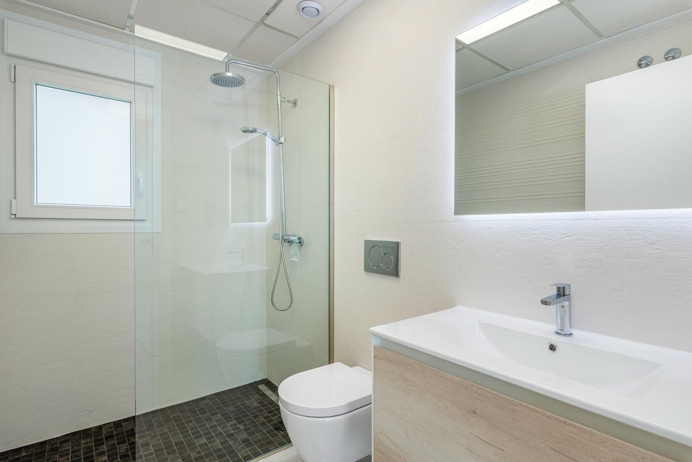 OBRA NUEVA EN LOS MONTESINOS. VILLAS DE LUJO. 3 DORM. 3 BAÑOS. PARCELA 200M2. PISCINA PROPIA.