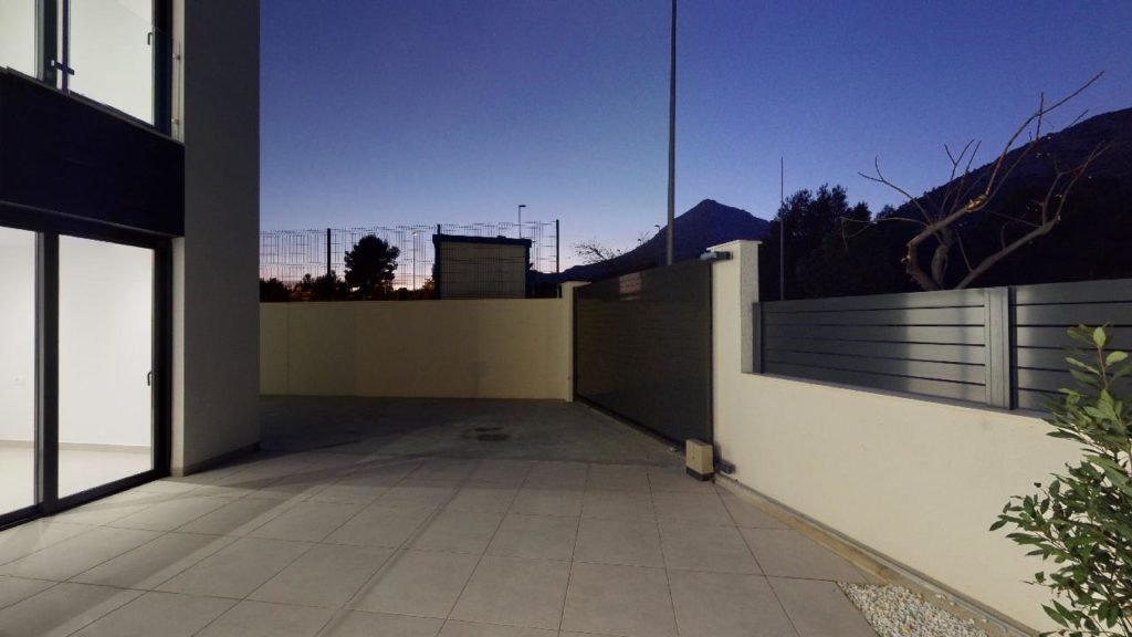 Villas de nueva construcción con vistas al mar y montaña