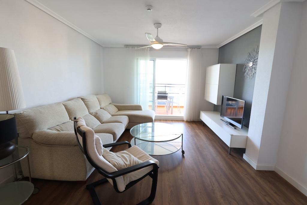 Mil Palmeras – Penthouse with Sea Views Just 150 Meters from the Beach