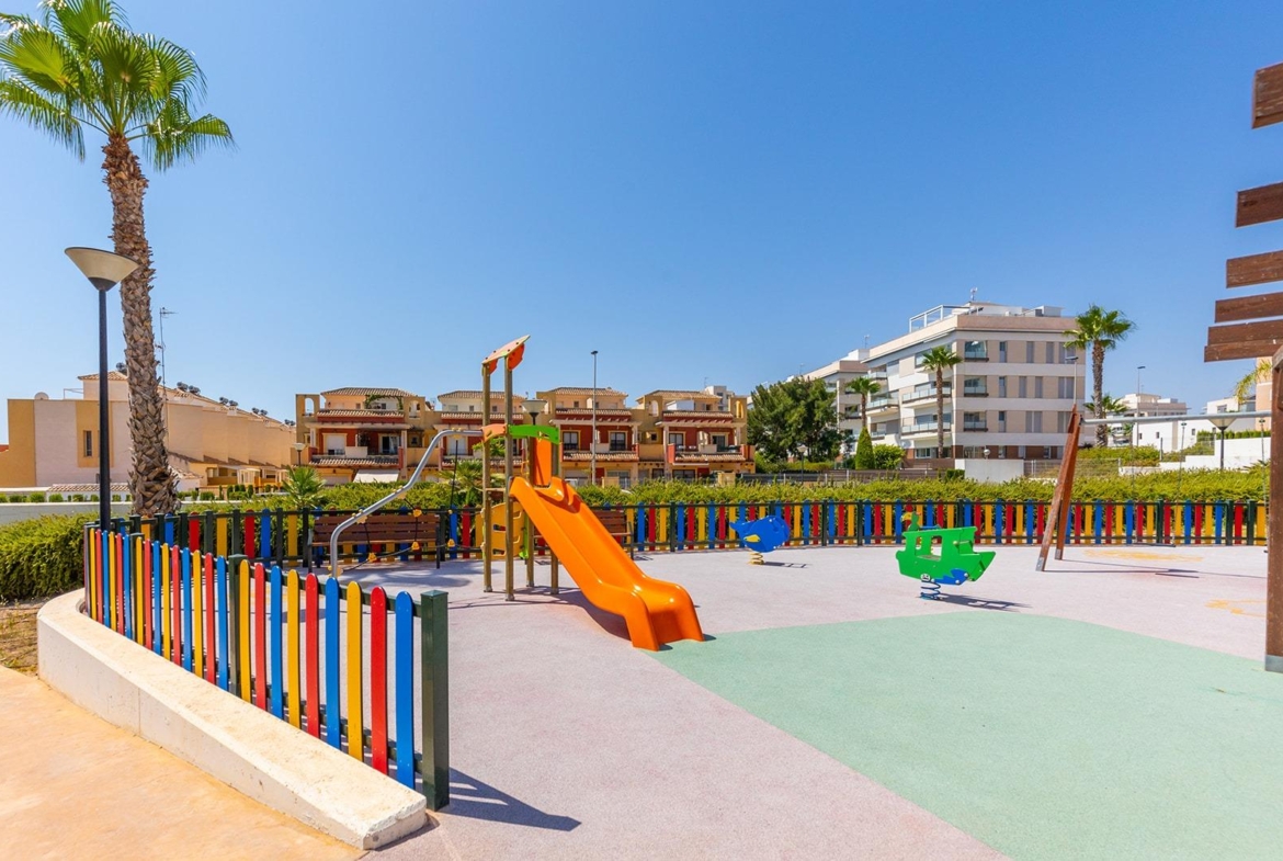 ESPECTACULAIR APPARTAMENTO CON LICENCIA TURISTICA. PISCINA.