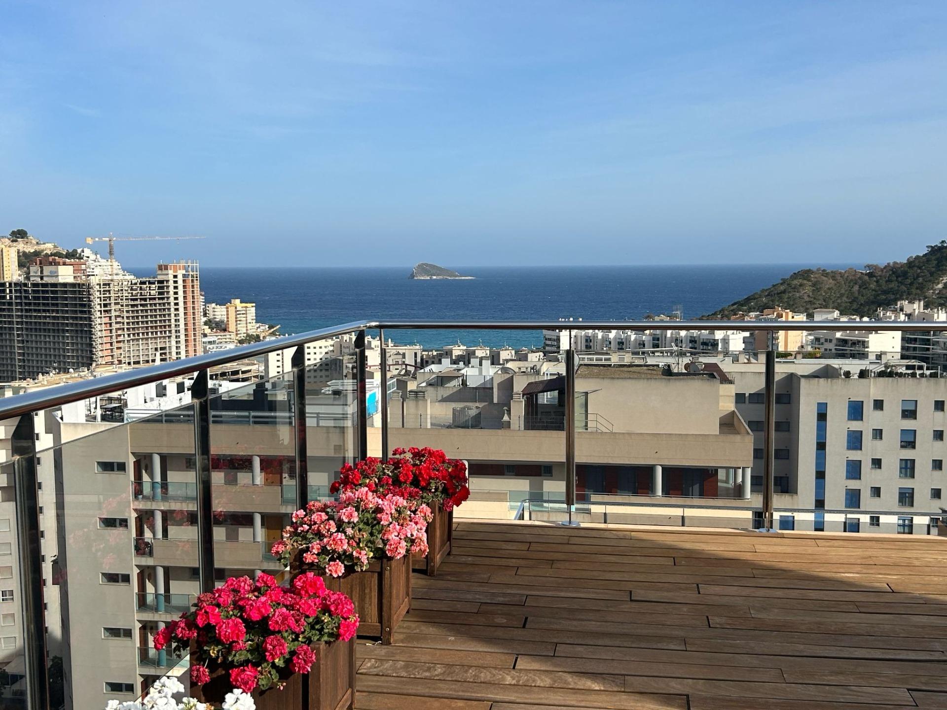 2-33-55 Luxe Penthouse in Cala de Finestrat: Een droom aan de Middellandse Zee