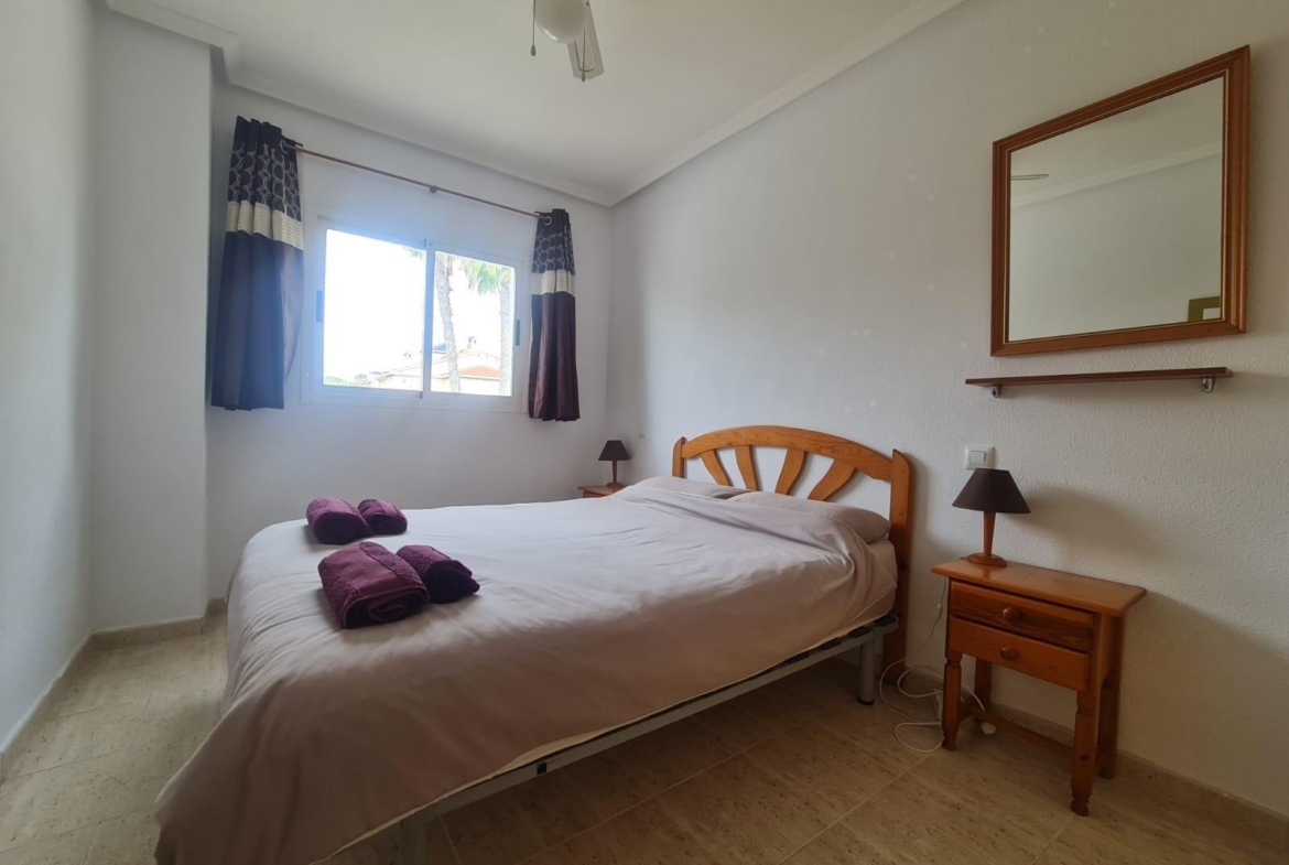 BUNGALOW PLANTA ALTA CON SOLÁRIUM EN ORIHUELA COSTA, ZENIAMAR I.