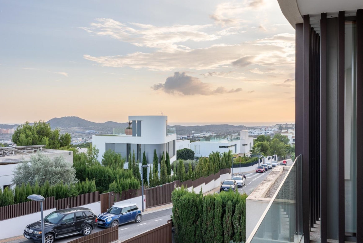 Stunning designer villa in Finestrat, where comfort meets contemporary elegance.