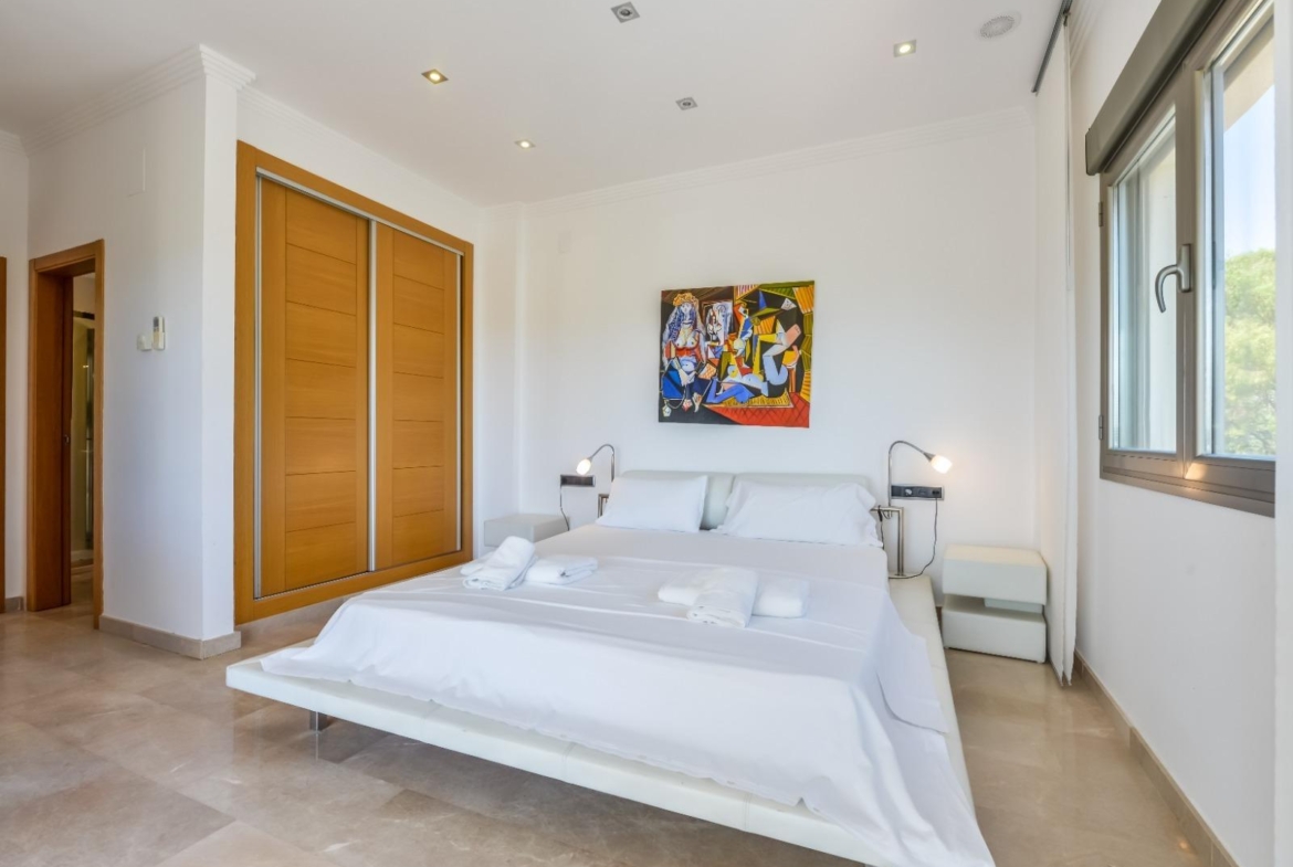 Modern and Luxurious Villa with Sea Views in Benissa 🌊