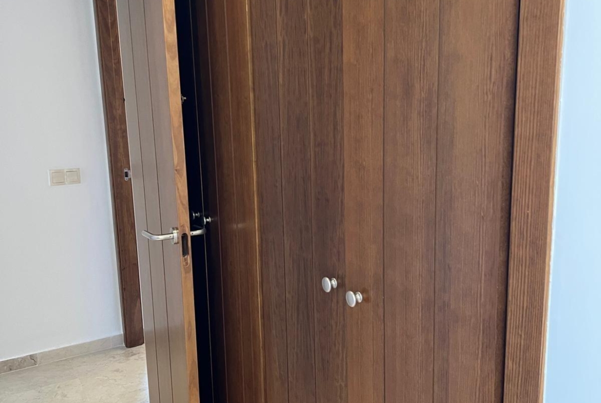 La Entrada ! Enorme apartamento en una de las mejores zonas de Costa Blanca !