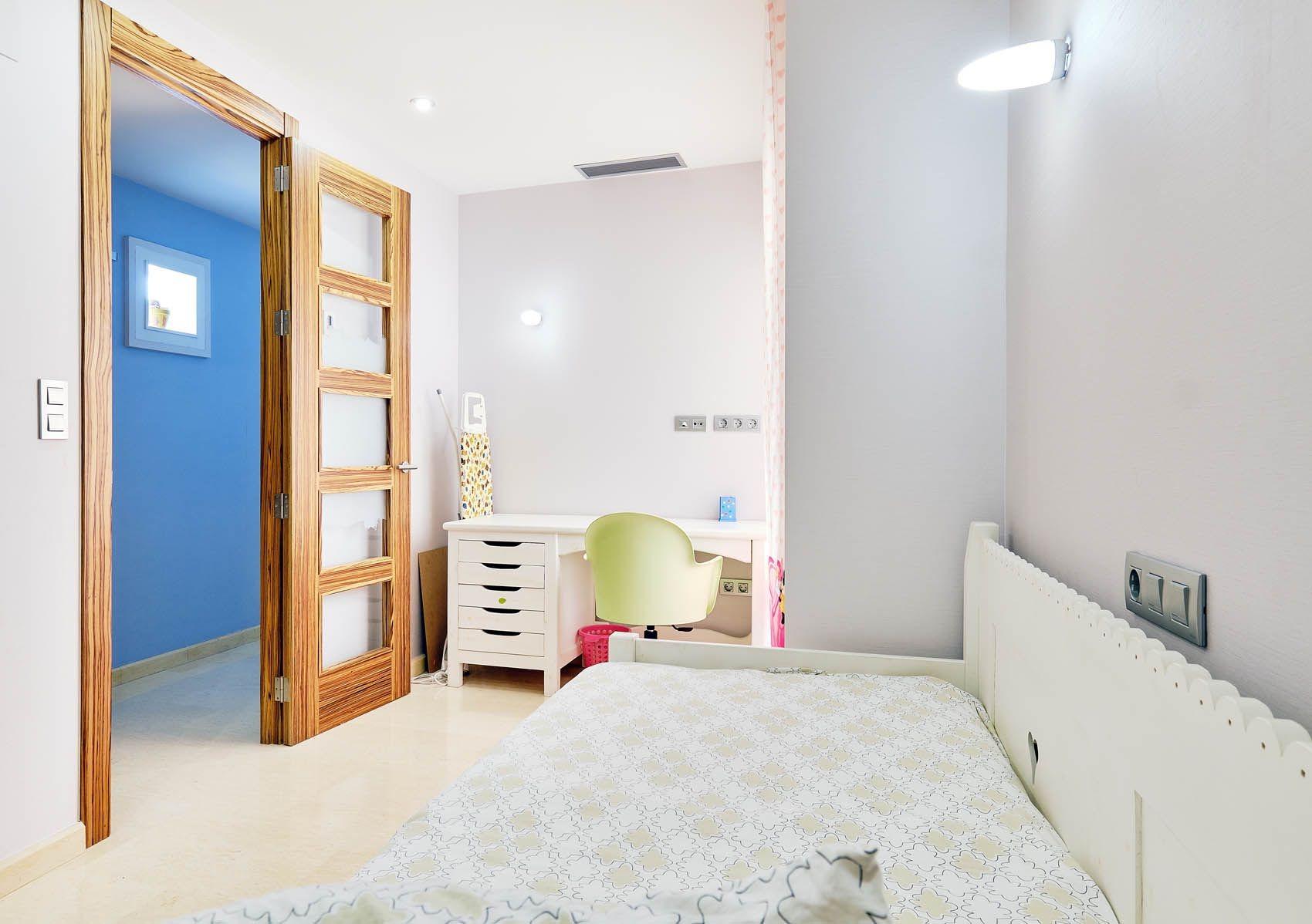 2-34-31 Luxury PENTHOUSE in the TORREVIEJA THEATER SQUARE